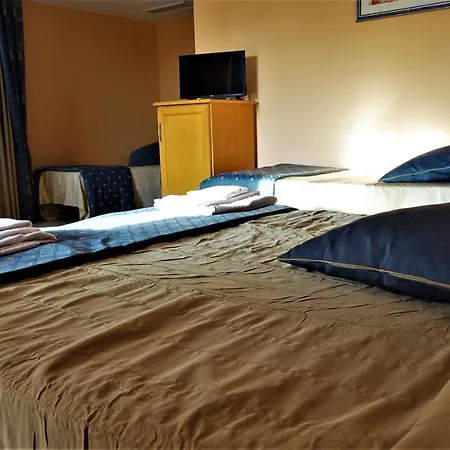 Bristol Hotel 3*
