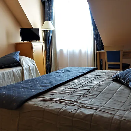Bristol Hotel 3*