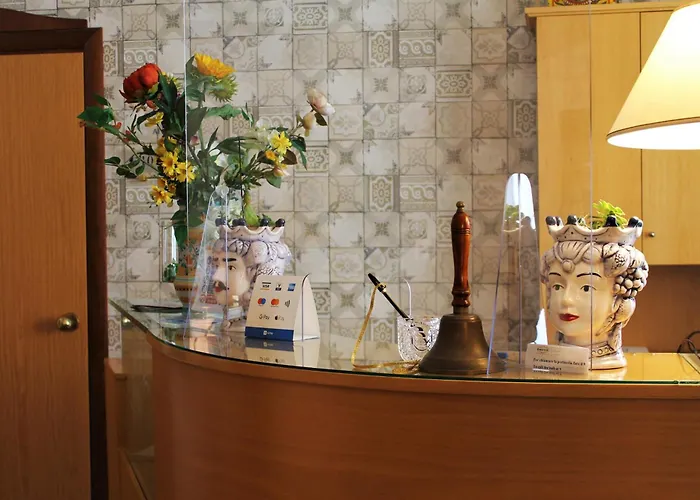 Bristol Отель Энна