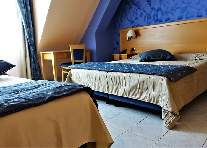 Bristol Отель 3*